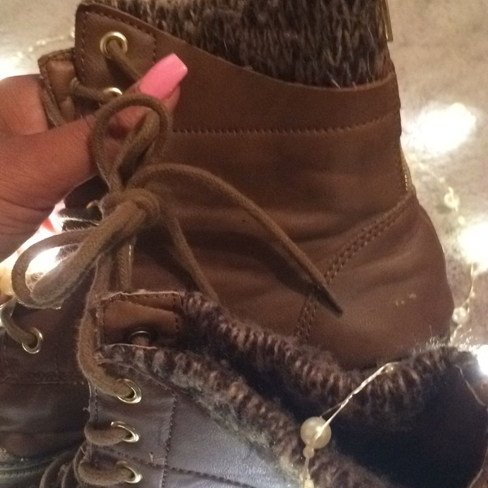 Boots - Picture 3 of 3